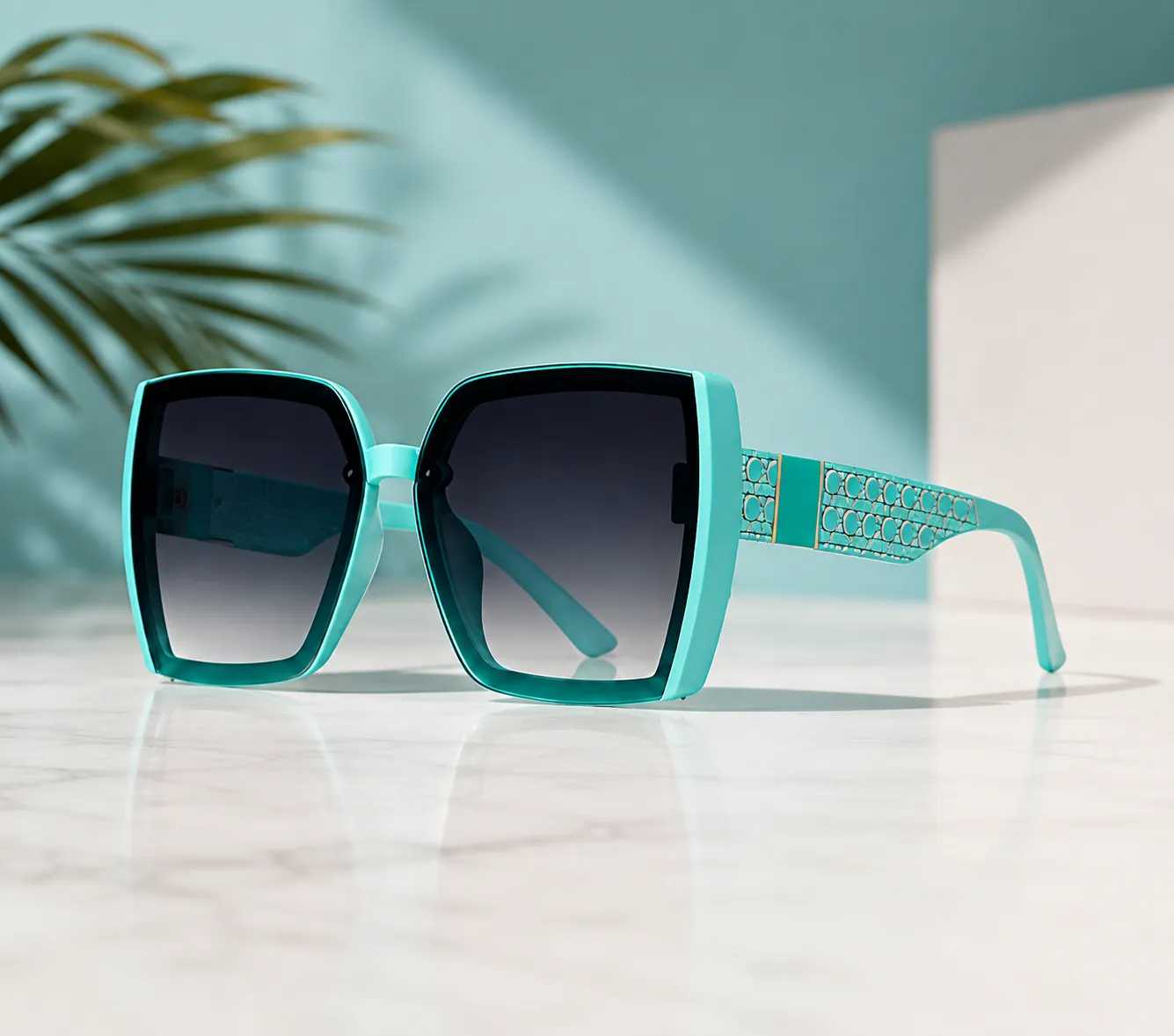 file_0000000085c48207a9e321cfdf23928f_converted Women’s Oversized Square Sunglasses - Image 1